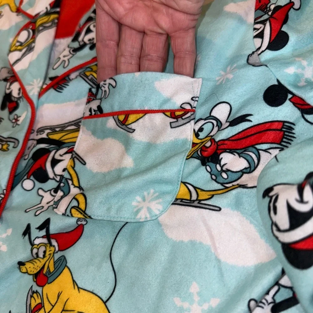 Disney 100 Retro Reimagined 2 Piece Pajama Set Size‎ Medium New